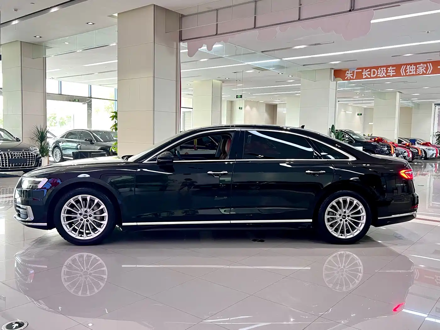 Audi A8 2021 A8L 50 TFSI quattro Comfort фото 3