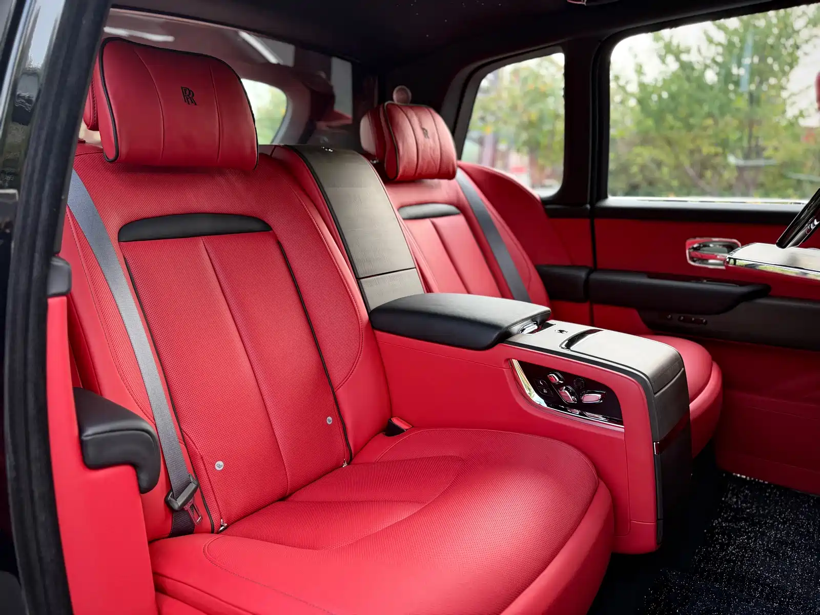 Photo 23 - Rolls-Royce Cullinan