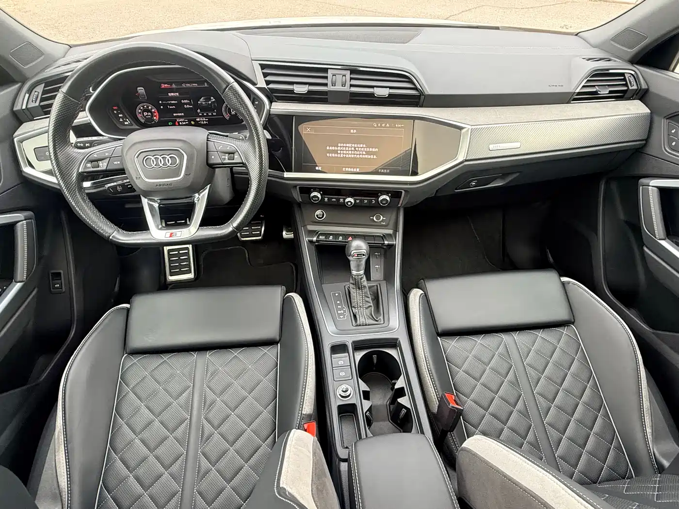 Audi Q3 Sportback 2023 40 TFSI Fashion фото 8