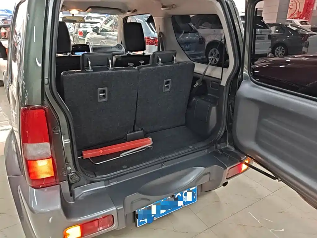 صورة 19 - Suzuki Jimny (Import)
