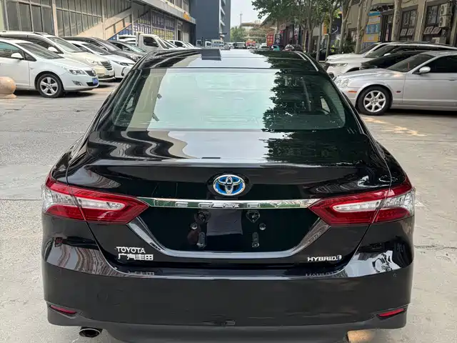 Toyota Camry 2018 Hybrid 2.5HG Luxury Edition — фото 4