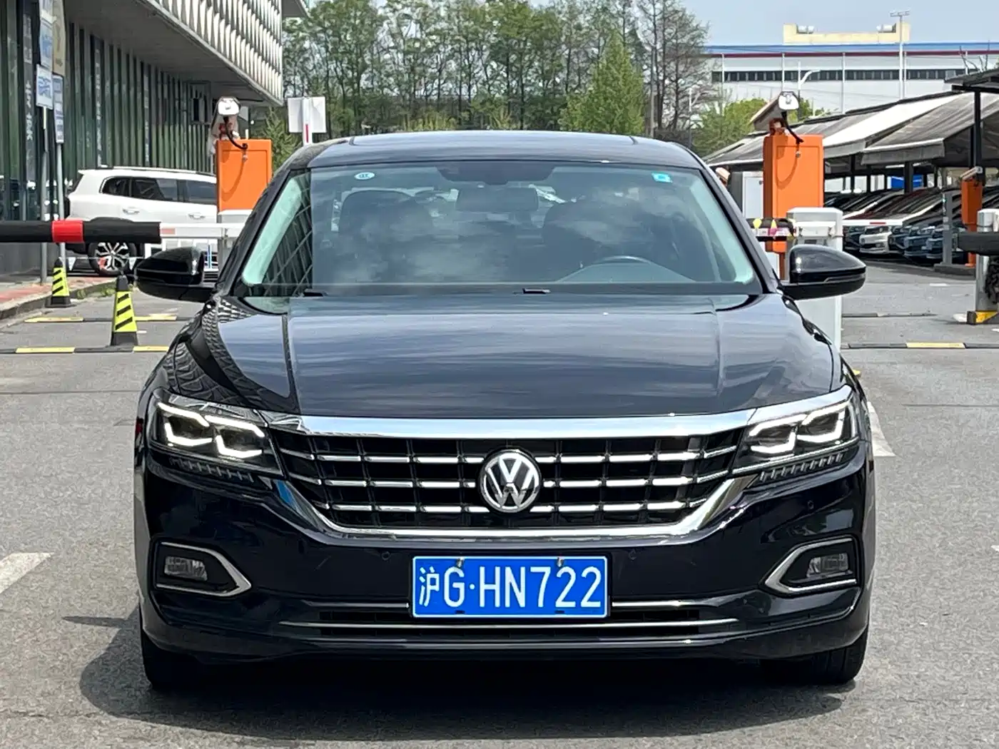Volkswagen Passat 2019 Model 380TSI Luxury Edition China VI фото 2