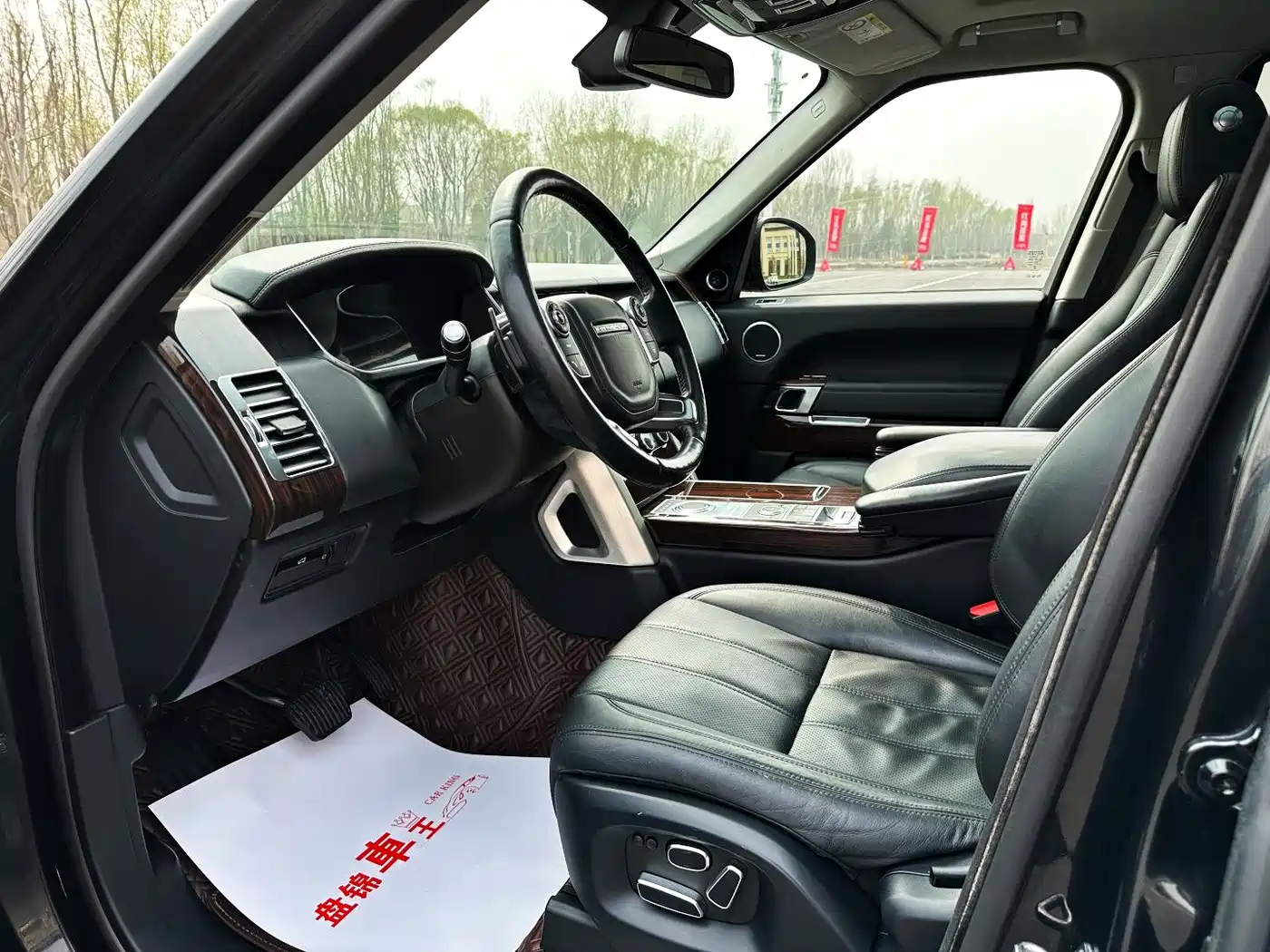 Land Rover Range Rover 2015 3.0 SC V6 Vogue SE Genesis Extended Edition фото 9