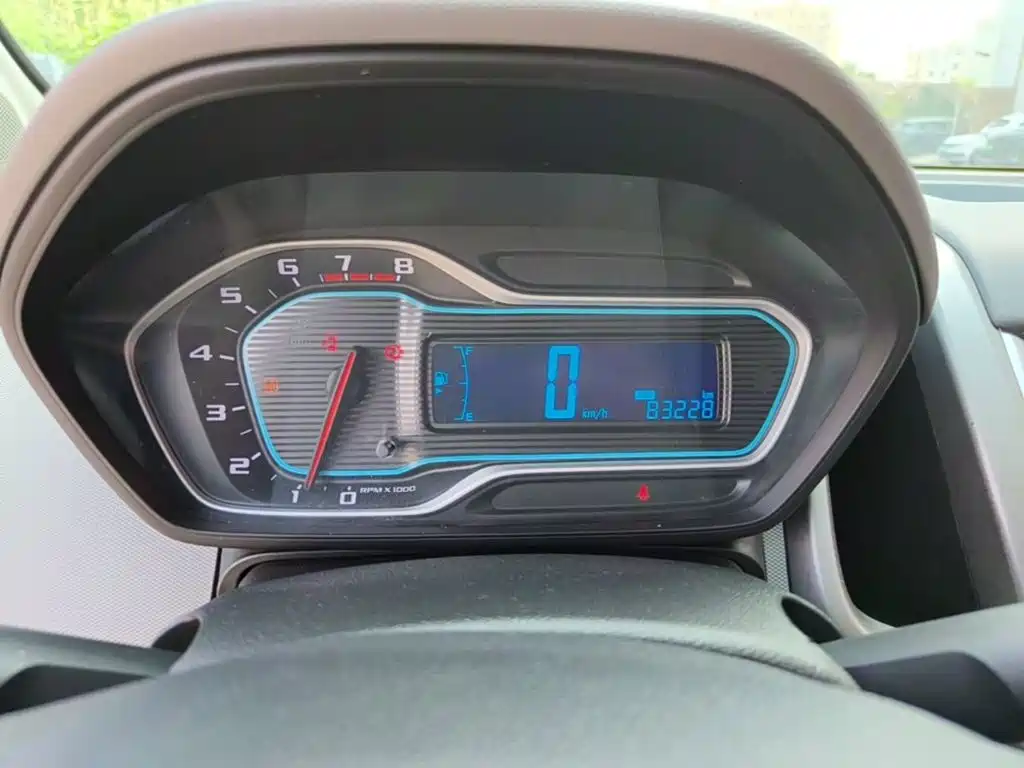 Chevrolet Aveo 2015 2014 Sedan 1.4SE MT Joy Edition