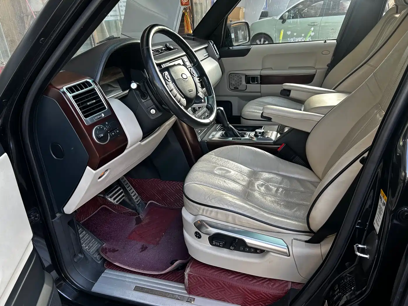 Land Rover Range Rover 2012 5.0 SC V8 Ultimate Genesis Edition фото 6