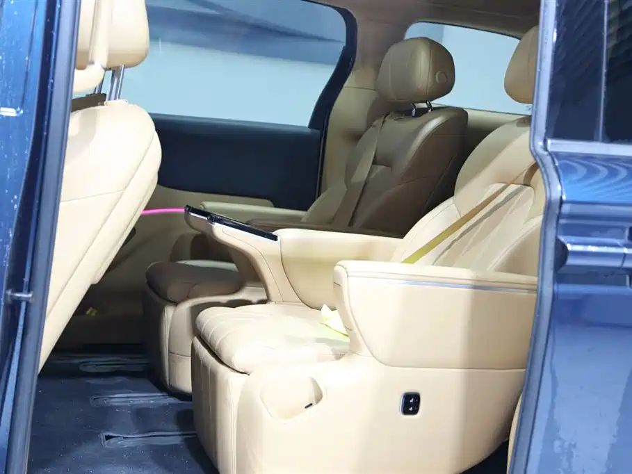 Voyah Auto Voyah Dreamer 2025 Model PHEV 4WD Premium QianKun Edition фото 11