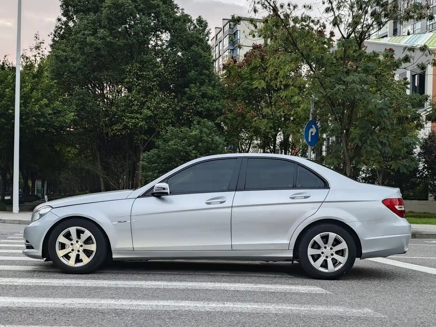 Mercedes-Benz C-Class 2011 C 180K Classic фото 2