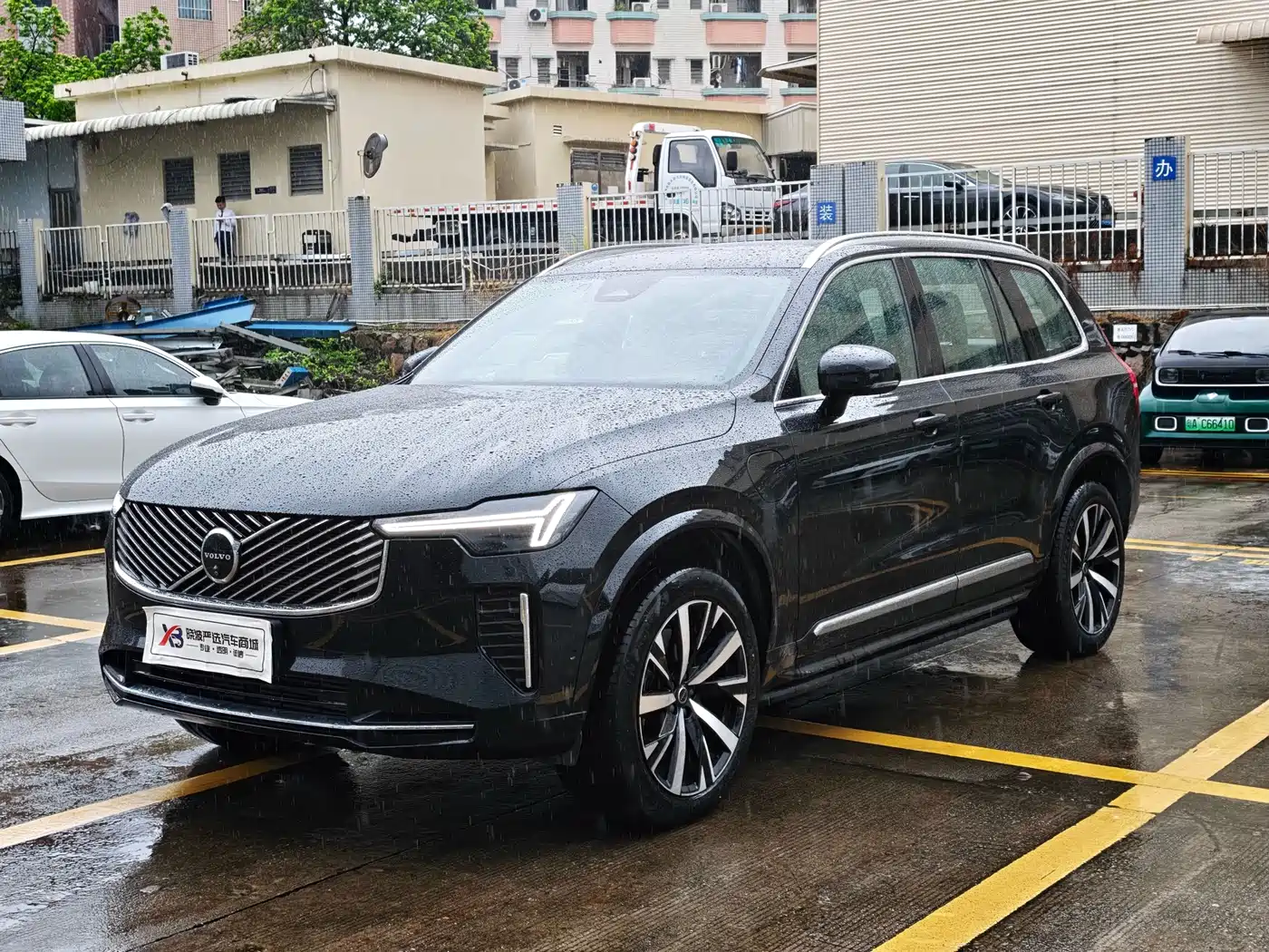 Volvo XC90 Plug-in Hybrid 2025 Facelift T8 Smart Premium Luxury 7-seater