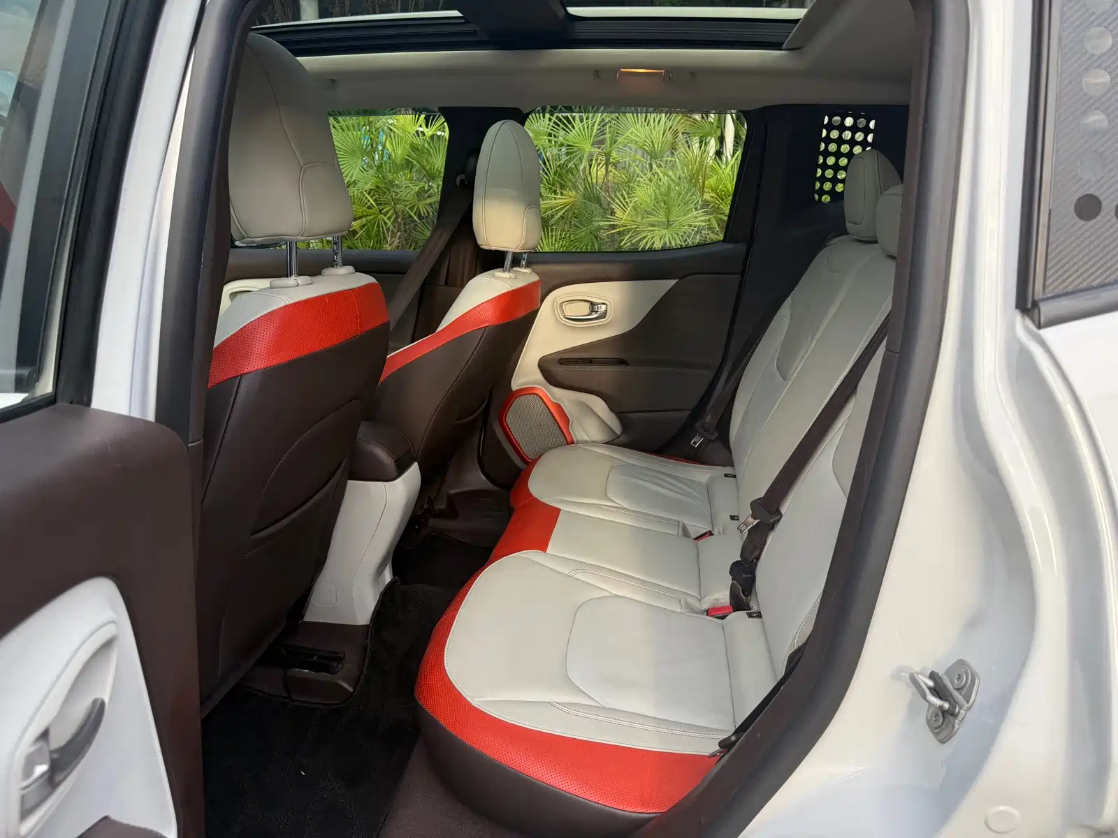 Фото 9 - Jeep Renegade