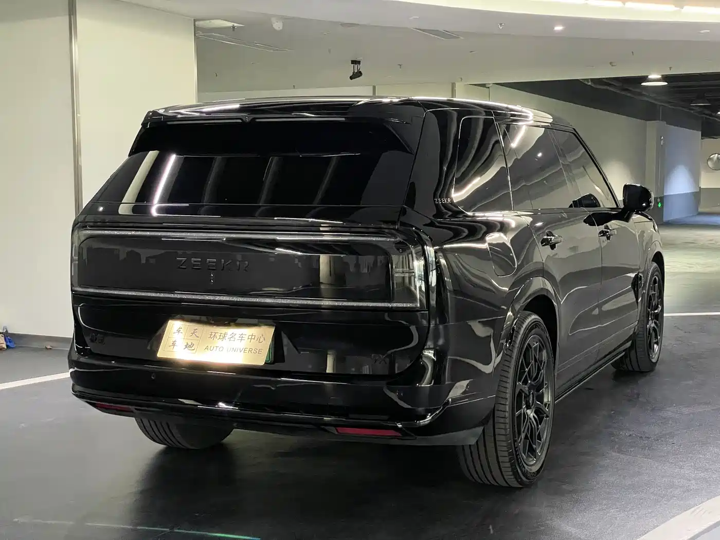 Zeekr 9X 2025 Model Gloss Black Edition фото 30