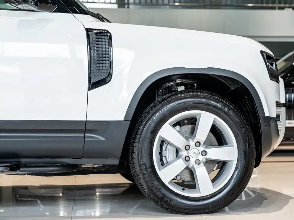 LAND ROVER GUARD