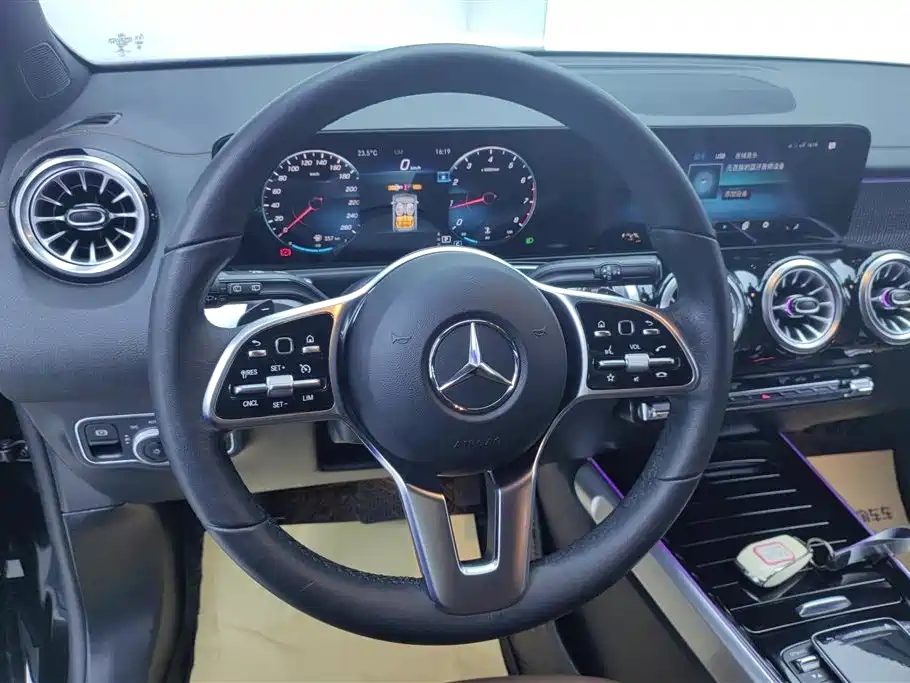 Mercedes-Benz GLB 2022 Model GLB 200 Dynamic Edition фото 15