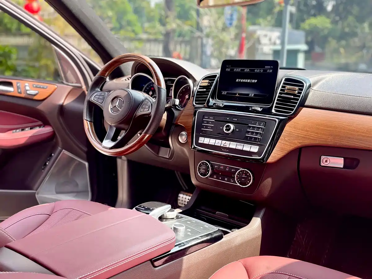 Mercedes-Benz GLS 2018 Facelift GLS 320 4MATIC фото 31