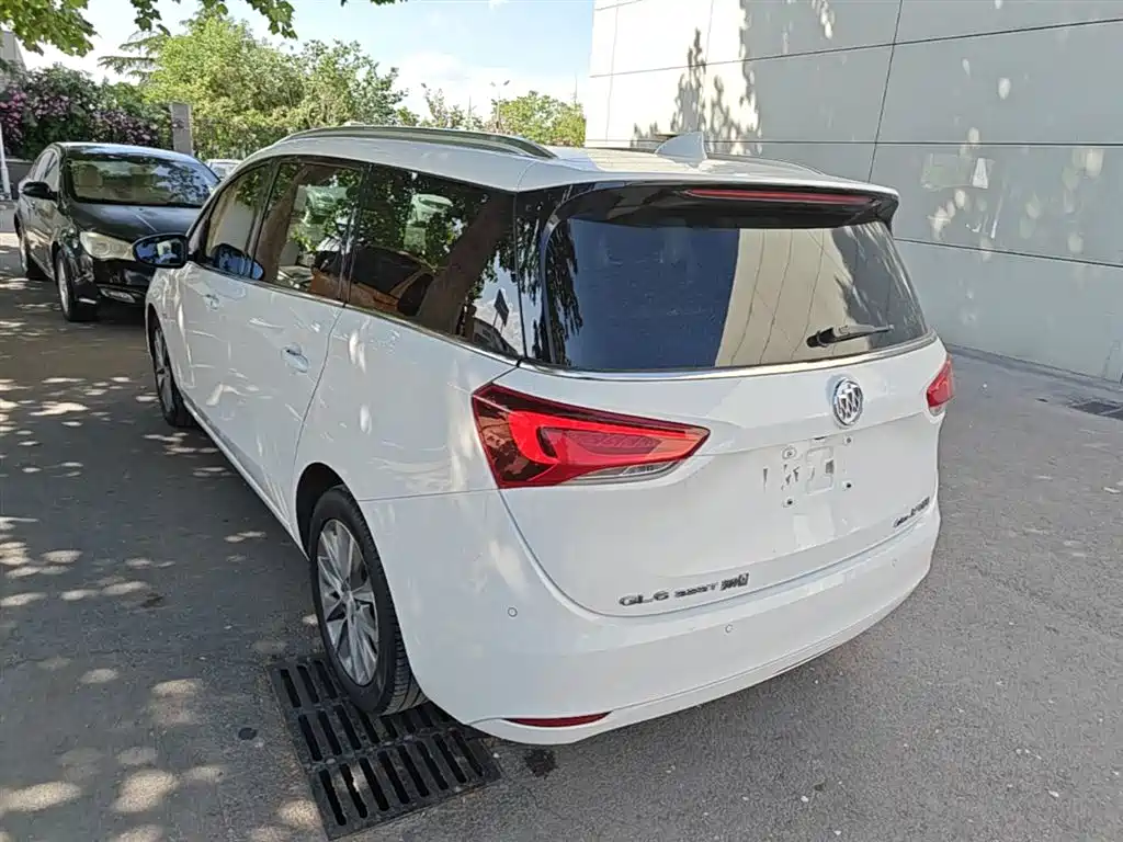 BUICK GL6