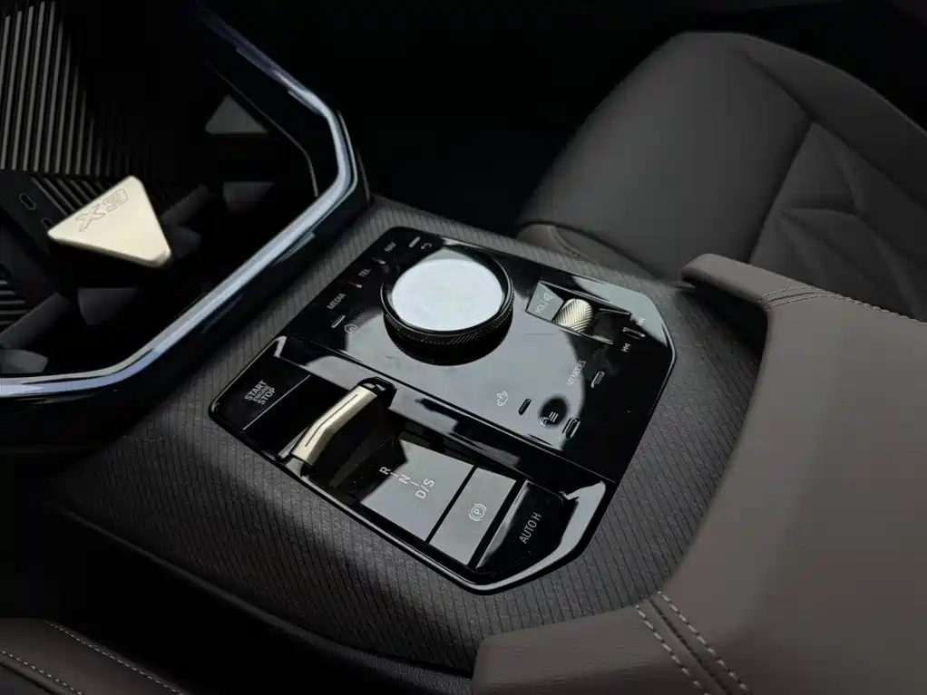 BMW X3 2025 xDrive25L Luxury Package фото 11
