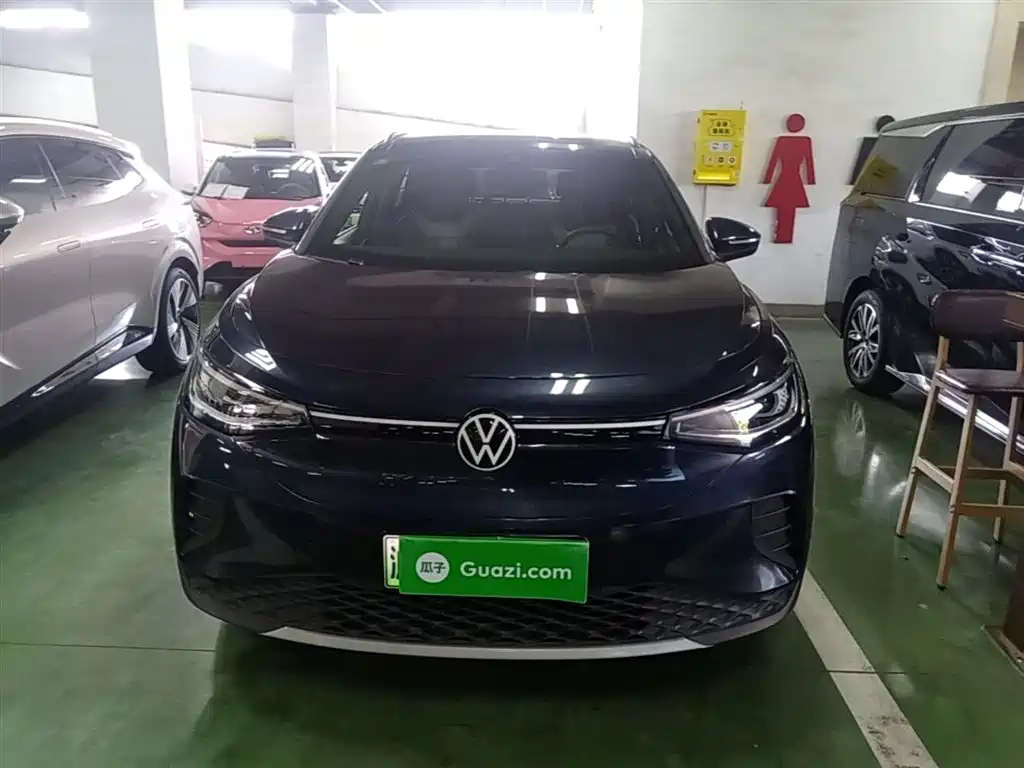 Volkswagen ID.4 CROZZ 2022 Standard Range PURE Edition фото 3