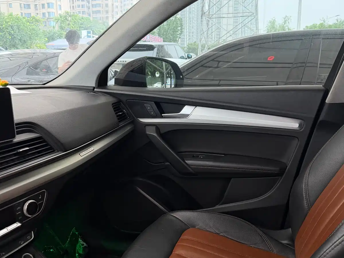 Audi Q5L 2020 40 TFSI Prestige Fashion фото 14