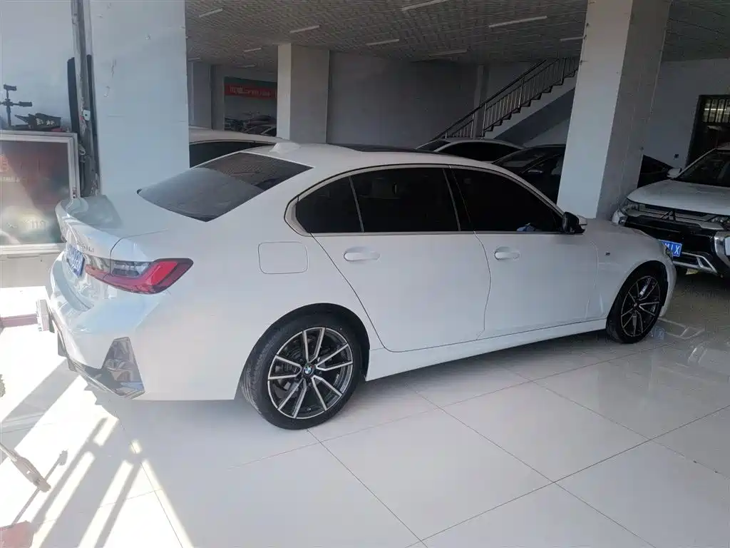 BMW 3 Series 2024 320Li M Sport Package фото 8