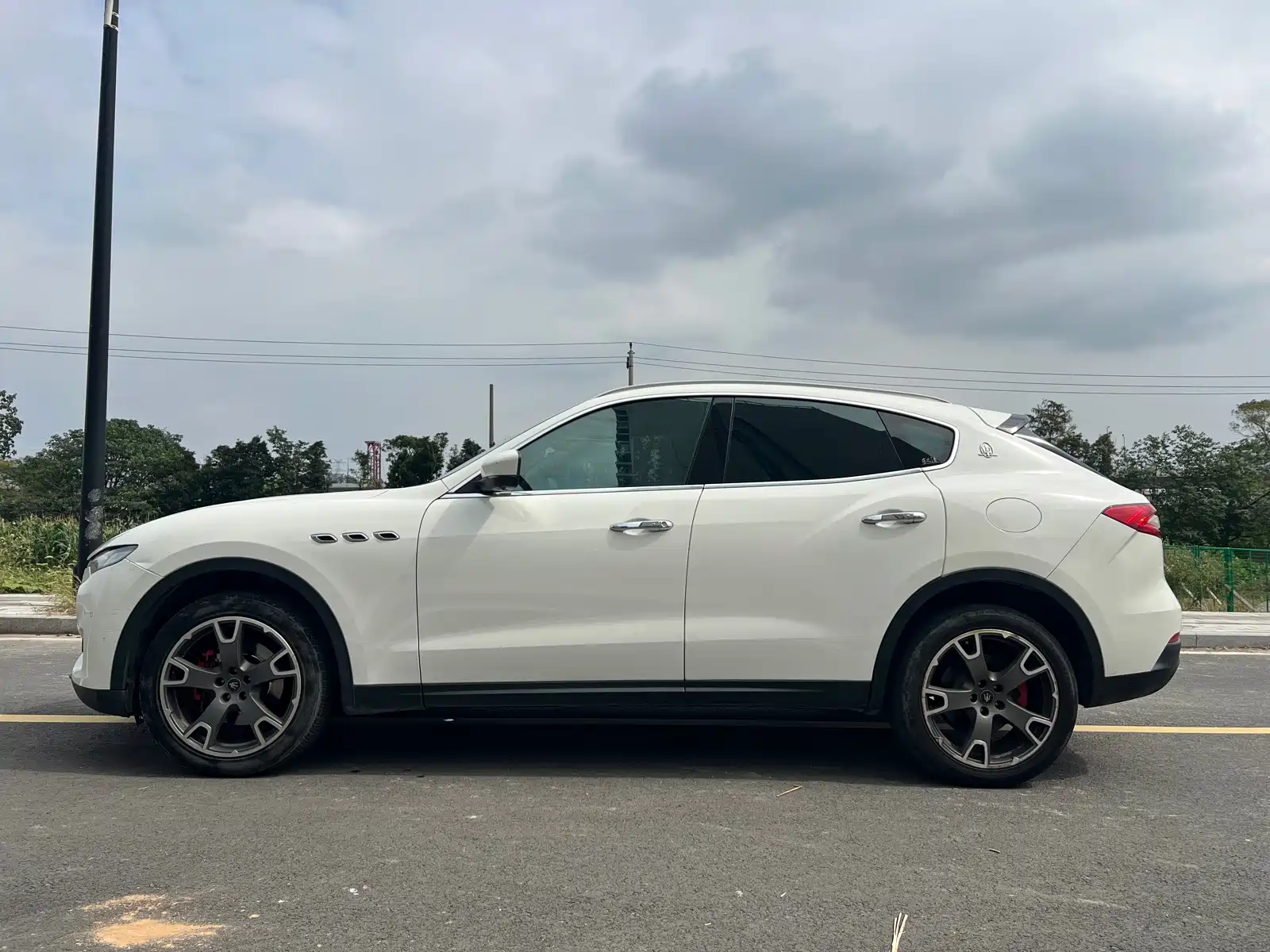 Фото 8 - Maserati Levante