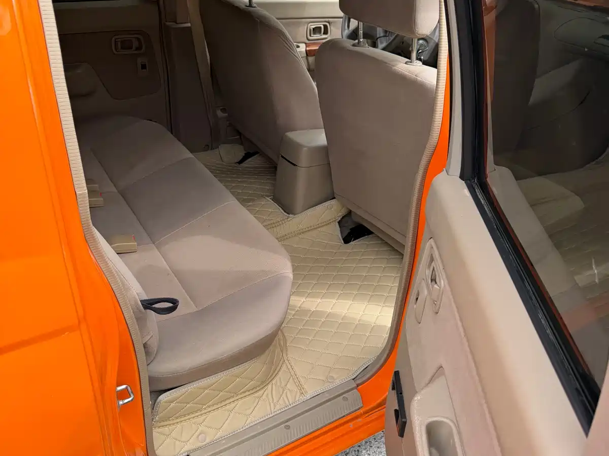 Nissan ZN Van 2016 2013 2.4L 2WD Luxury 5-seater