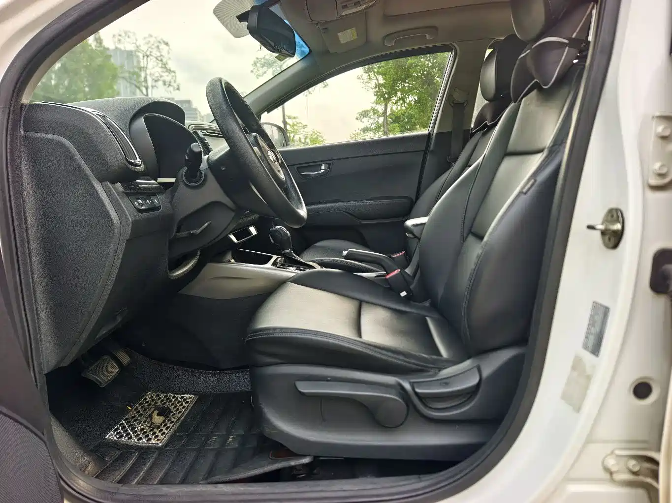 Kia KX3 Smart Run 2015 1.6L Automatic 2WD DLX фото 7