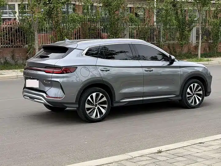 BYD Song PLUS PHEV 2024 Glory Edition DM-i 110km Flagship PLUS фото 7
