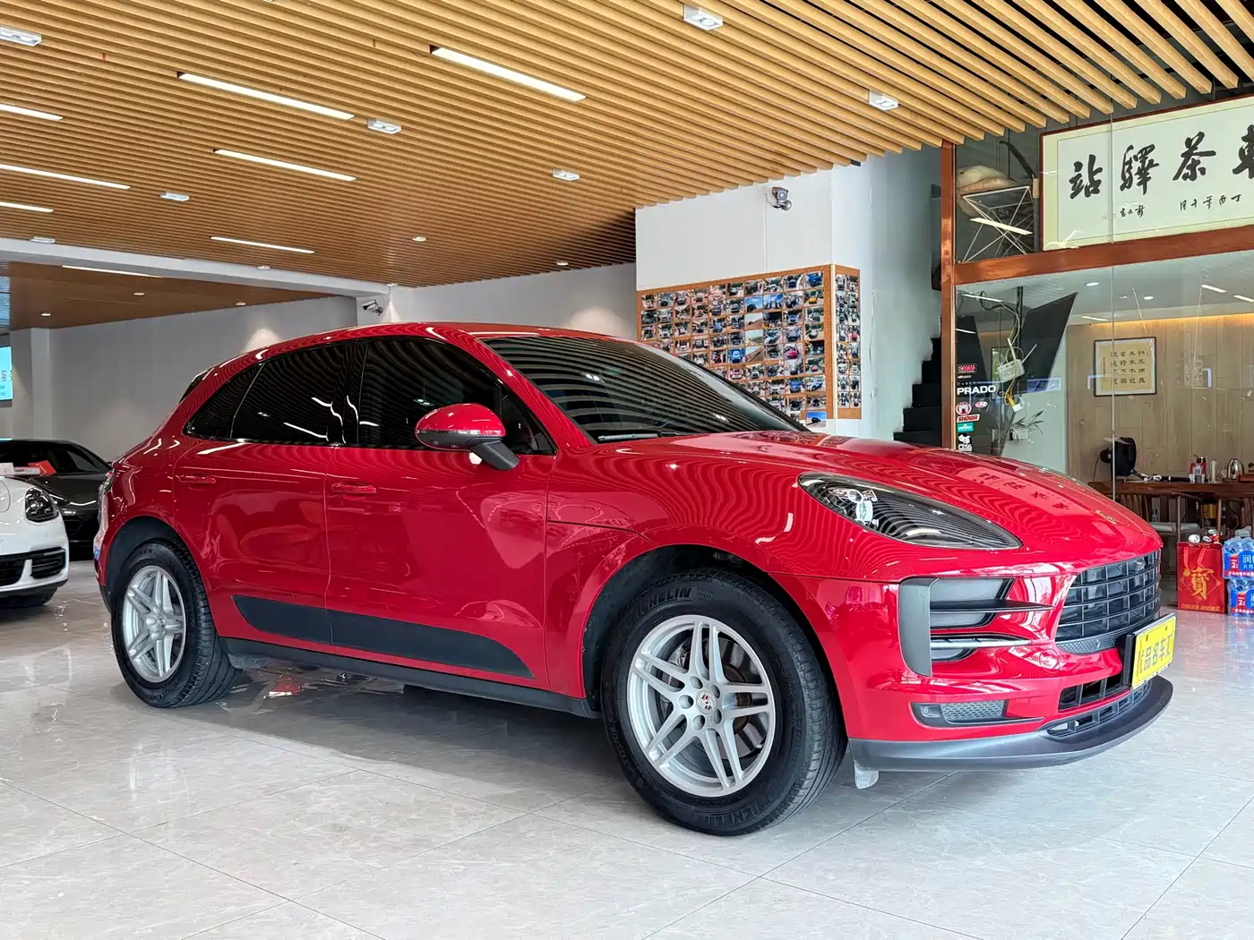 Porsche Macan 2018 Macan 2.0T фото 3