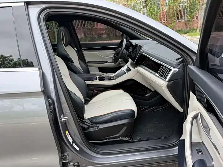 BYD Song PLUS PHEV 2024 Glory Edition DM-i 110km Flagship PLUS фото 5