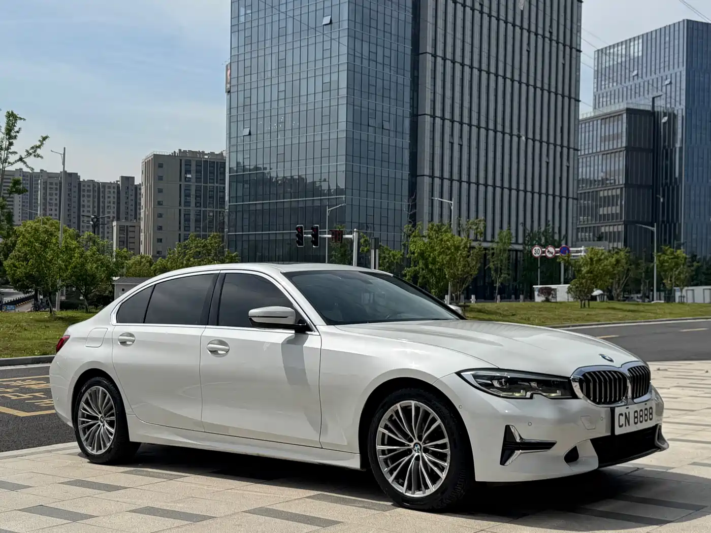 BMW 3 Series 2020 325Li Launch Edition фото 6