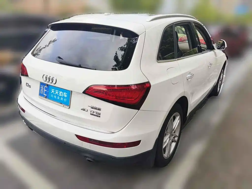 Фото 2 - Audi Q5