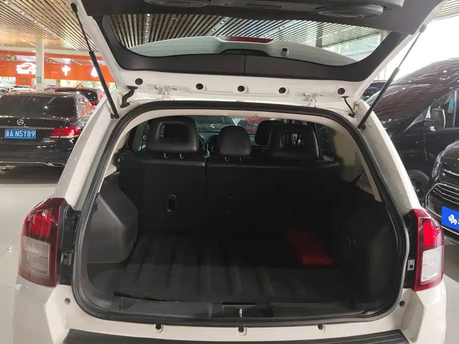 Jeep Compass (Import) 2013 2014 2.0L 2WD Luxury Edition