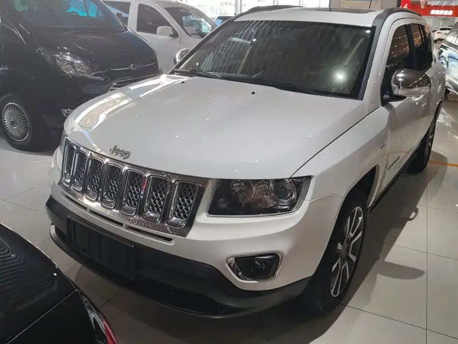 Jeep Compass (Import) 2013 2014 2.0L 2WD Luxury Edition