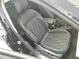 Photo 25 - Volkswagen Tiguan L