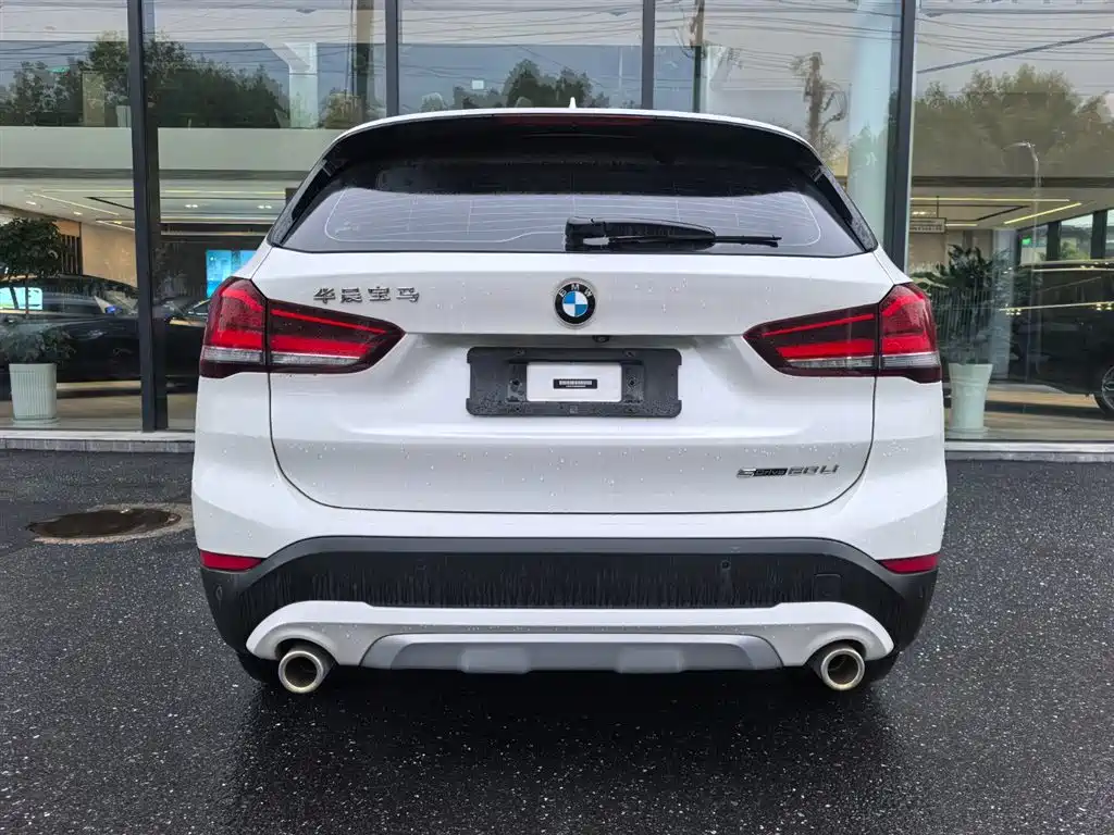 BMW X1 2022 sDrive25Li Leading фото 5