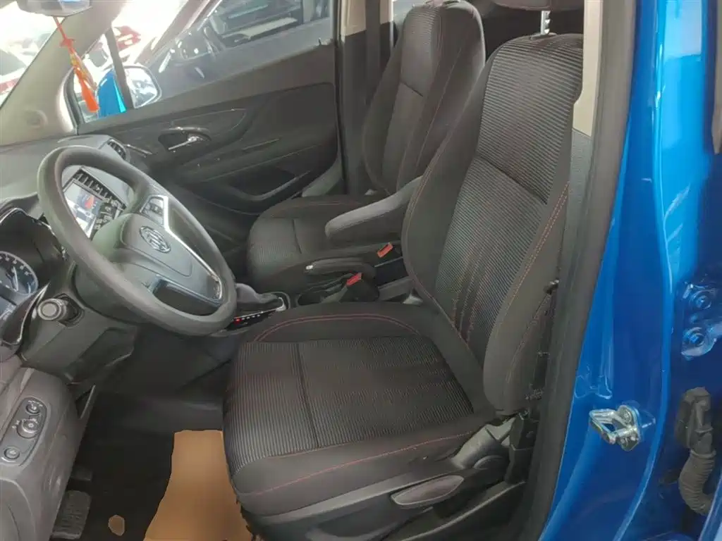 Buick Encore 2017 18T Automatic 2WD Urban Fashion фото 15