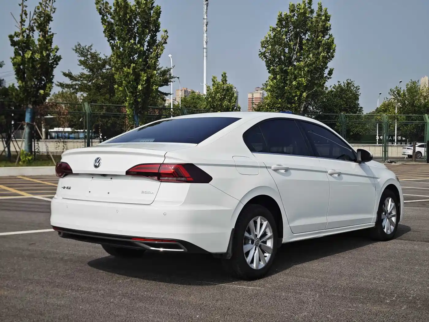 Volkswagen Bora 2018 1.5L Automatic Comfort фото 7