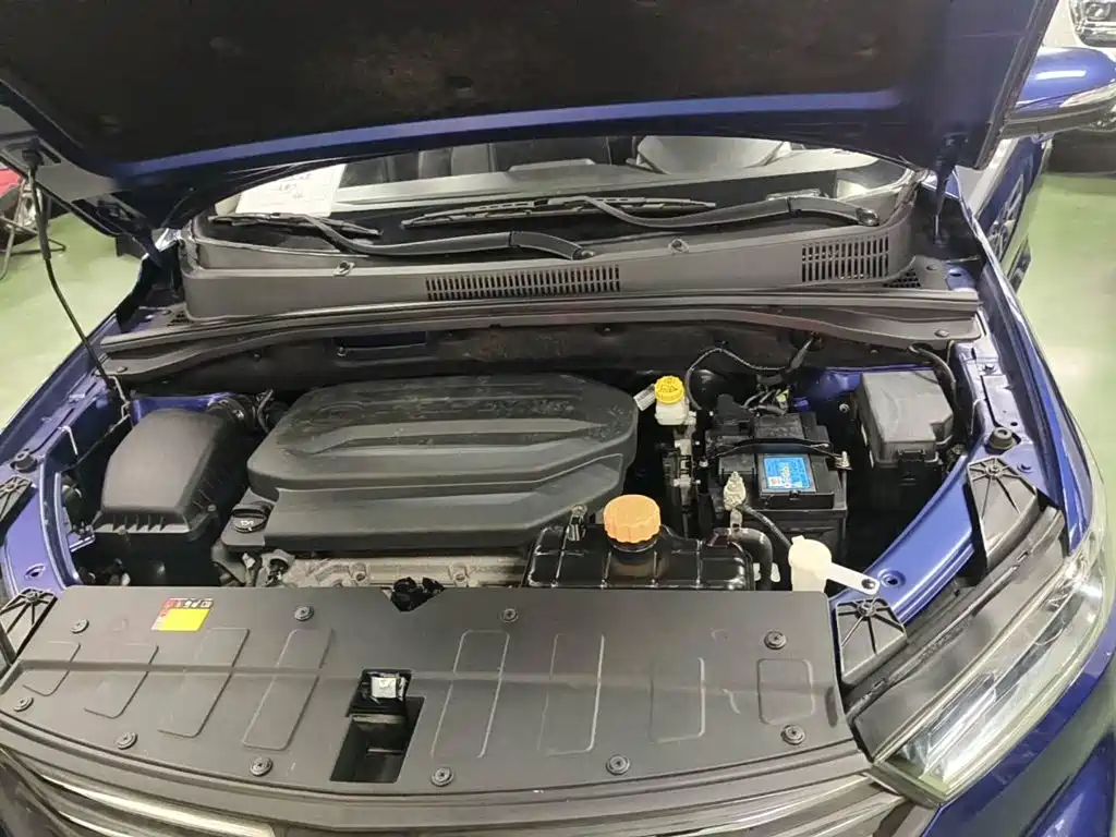 Фото 3 - Baojun 360