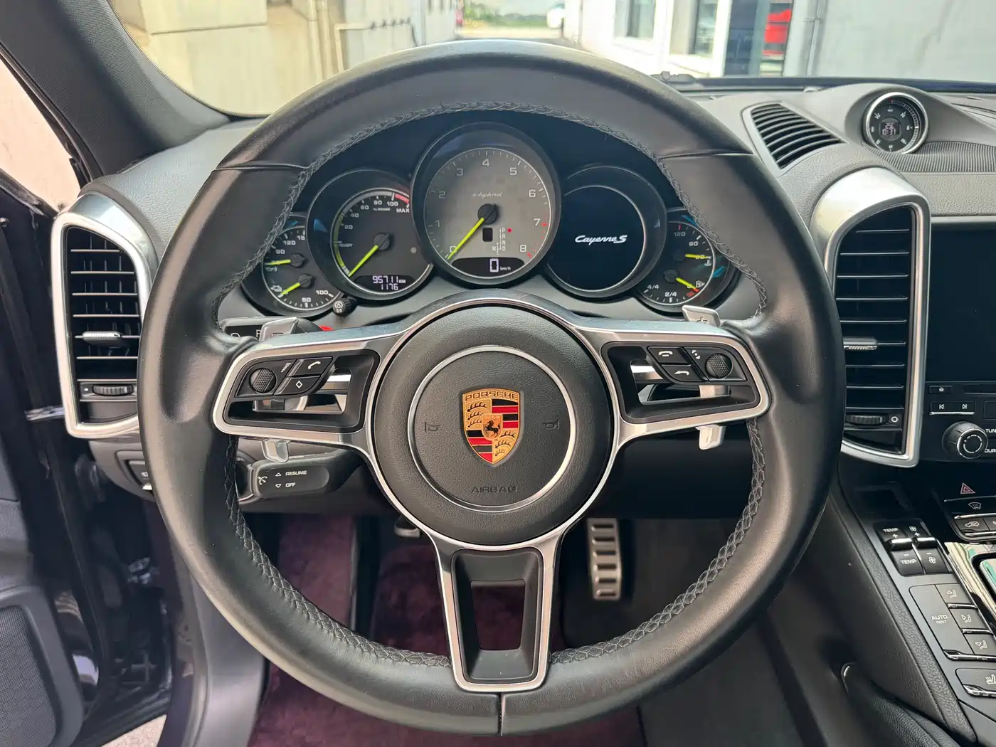 Porsche Cayenne New Energy 2016 Cayenne S E-Hybrid 3.0T фото 10