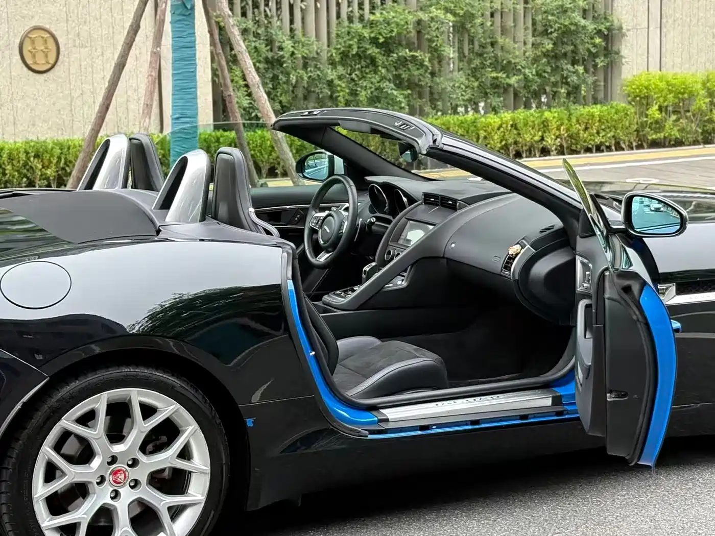 Jaguar F-TYPE 2019 3.0 SC Convertible фото 10