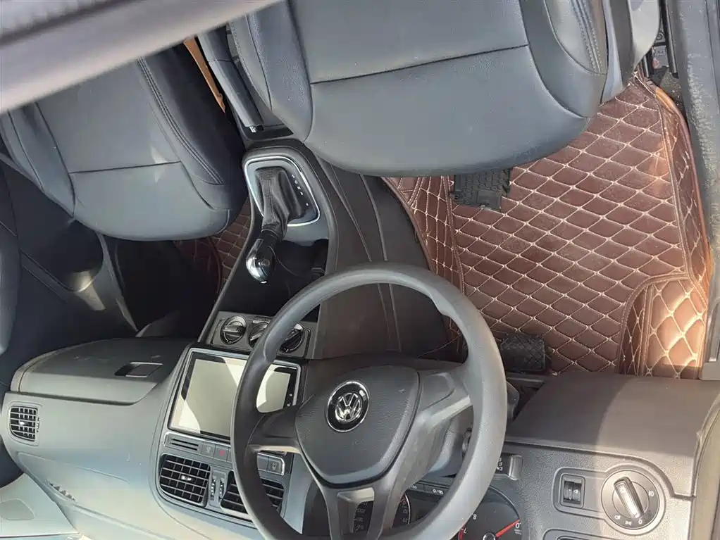 Volkswagen Polo 2018 1.5L Auto Safe Drive фото 9