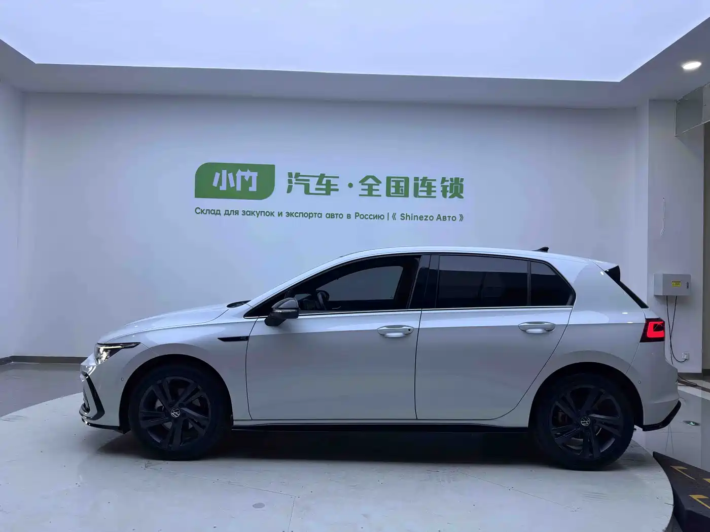Volkswagen Golf 2021 280TSI DSG R-Line фото 8
