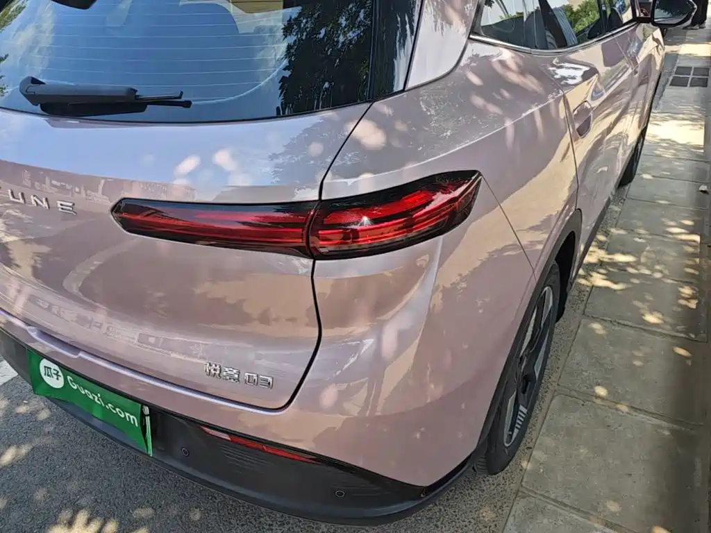 Photo 8 - Besturn Yueyi 03