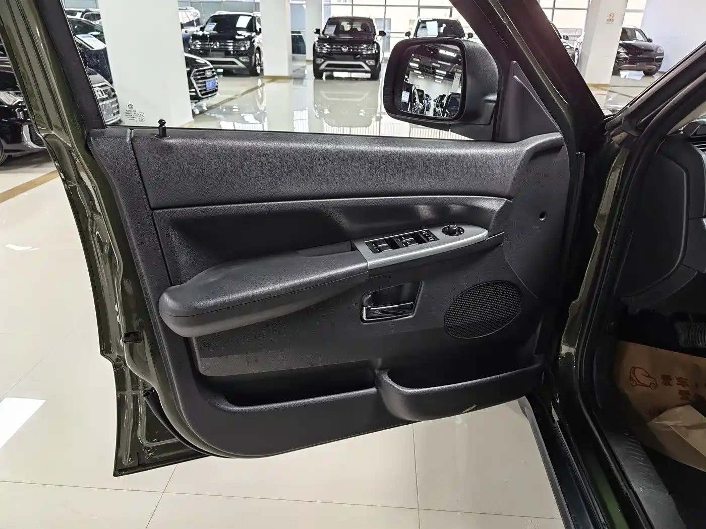 Jeep Grand Cherokee (Import) 2010 2010 3.7L