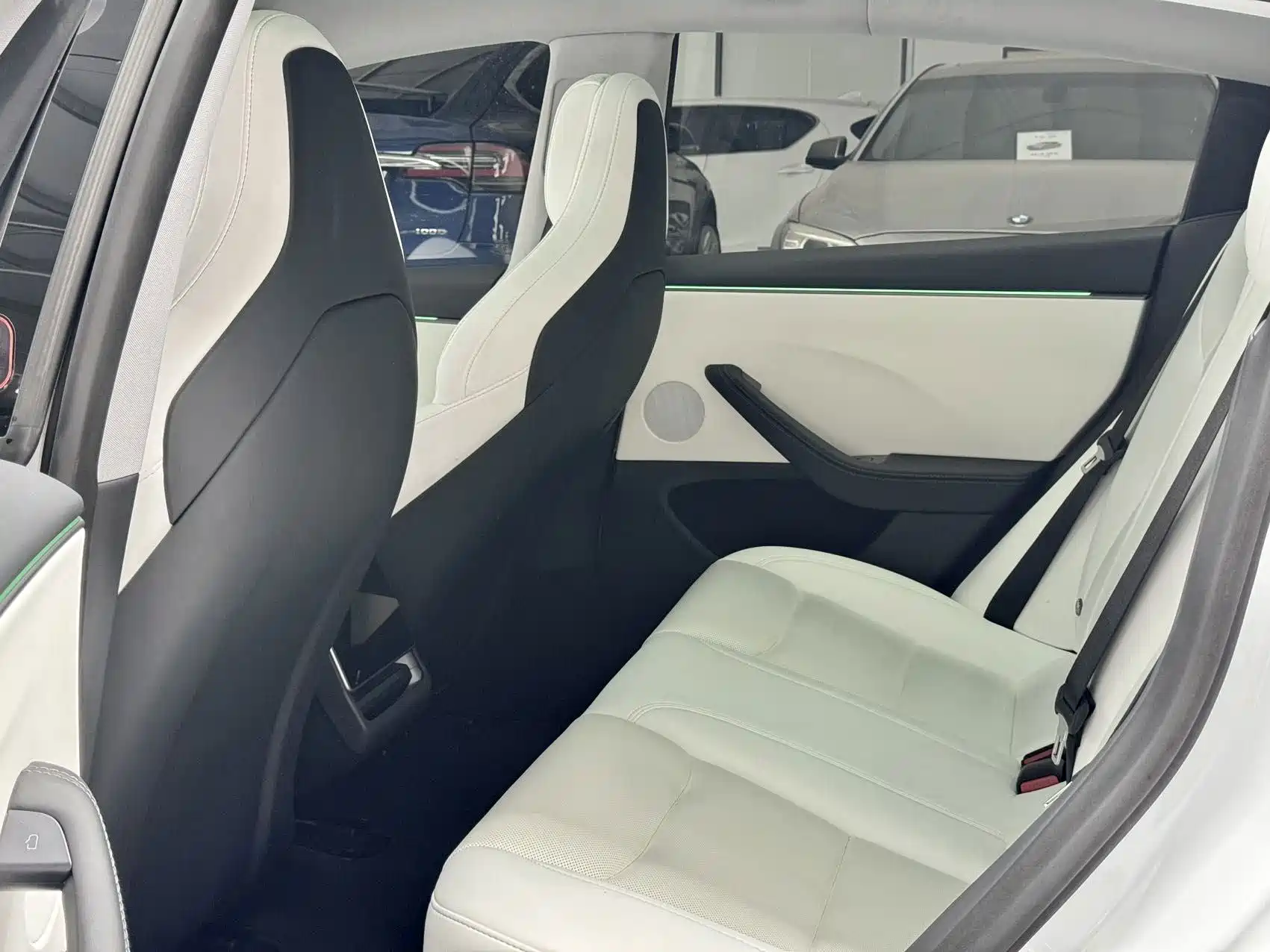 Photo 10 - Tesla Model 3