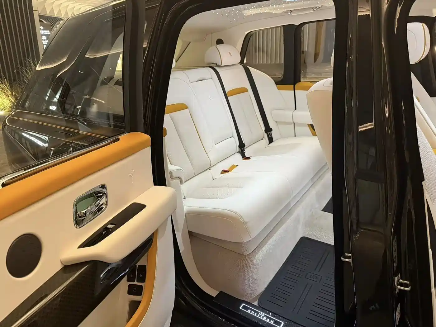 Photo 9 - Rolls-Royce Cullinan