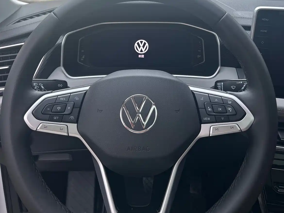 Volkswagen Tayron 2024 300TSI 2WD Luxury Plus Advanced фото 6