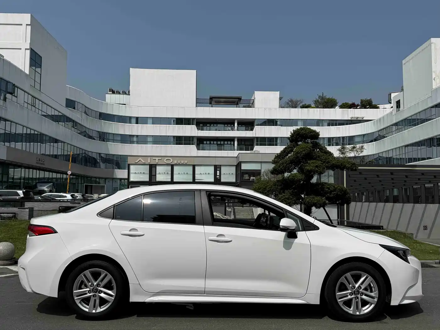 Toyota Levin 2022 TNGA 1.5L CVT Progressive Edition фото 16