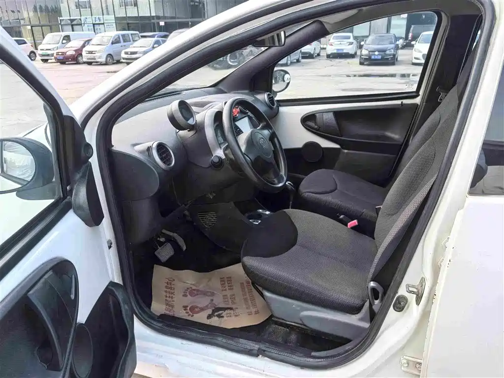 Фото 4 - BYD F0