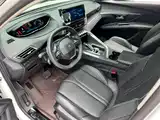 صورة 7 - Peugeot 5008