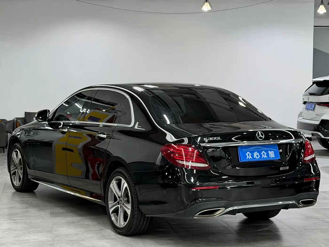 Mercedes-Benz E-Class 2019 E 260 L Sport фото 6